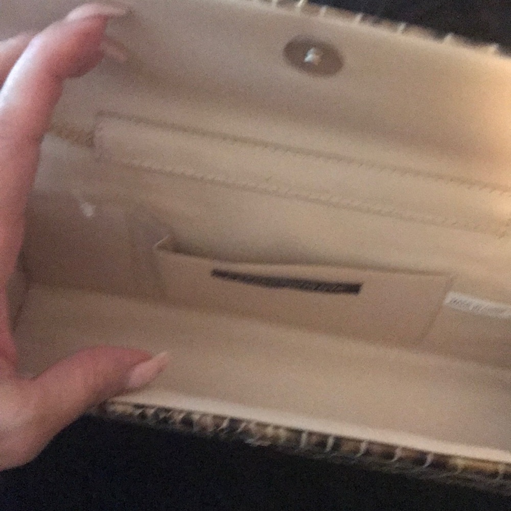 Clutch - Picture 3 of 3